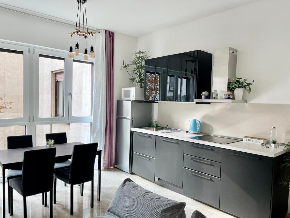 The White House, Modern Apartment In Center Milan Luaran gambar